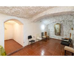 Cueva en el Sacromonte con magnífica ubicación.