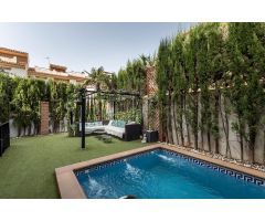 Exclusivo Chalet Pareado con Licencia Turística y Piscina Privada: Tu Paraíso Personal