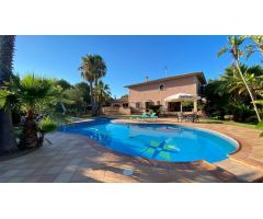Villa con piscina en parcela de 715 m2 en esquina, 200m del mar, Sa Rápita