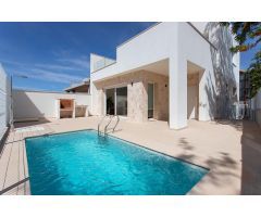 Villa en Venta en Hondón de las Nieves, Alicante