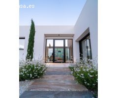 Llave en mano. villa de obra  nueva