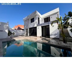 Villa en Venta en Torrevieja, Alicante