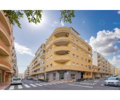 Apartamento en Venta en Torrevieja, Alicante