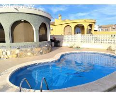 Villa en Venta en Torrevieja, Alicante