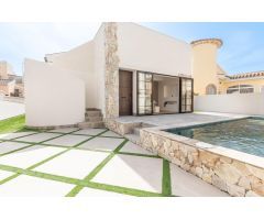 Villa en Venta en Orihuela Costa, Alicante