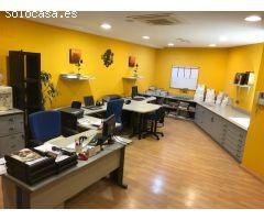 ESTUPENDO LOCAL EN TORRELAVEGA.-