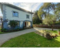 ESPLÉNDIDO CHALET INDEPENDIENTE EN TORRELAVEGA.-