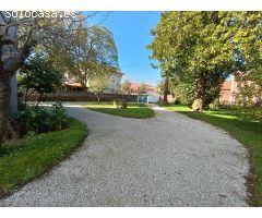 ESPLÉNDIDO CHALET INDEPENDIENTE EN TORRELAVEGA.-
