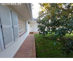 COQUETA CASA INDIVIDUAL EN PLANTA BAJA CON PARCELA URBANA PRIVADA