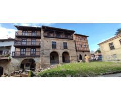 ÁTICO-DÚPLEX EN EL CORAZÓN HISTÓRICO DE SANTILLANA DEL MAR.-