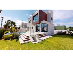 ESTUPENDA VILLA SITUADA EN LOS BALCONES, CON PISCINA Y JARDIN PRIVADO, GARAJE Y 440 MTS DE PARCELA