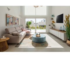 VILLA DE LUJO CON OPCIÓN A SÓTANO Y PISCINA PRIVADA EN LA FINCA GOLF, ALGORFA.