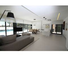 Villa luminosa a estrenar 2023 zona colegios y golf