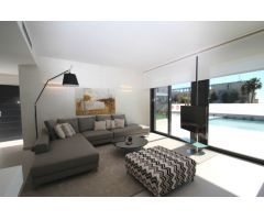 Villa luminosa a estrenar 2023 zona colegios y golf