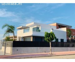 VILLAS DE 3 DORMITORIOS CON 2 BAÑOS Y JARDIN PRIVADO EN SAN FULGENCIO, COSTA BLANCA