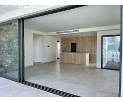 VILLA DE LUJO CON PISCINA Y PARKING EN  SAN JAVIER ( DOS MARES)