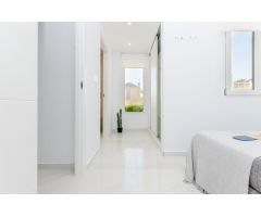 DUPLEX DE 3 DORMITORIOS 3 BAÑOS, PISCINA  COMUNITARIA, PARKING, EN TORREVIEJA ( LOS BALCONES)