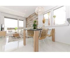 DUPLEX DE 3 DORMITORIOS 3 BAÑOS, PISCINA  COMUNITARIA, PARKING, EN TORREVIEJA ( LOS BALCONES)