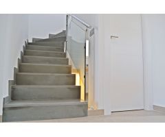 PRECIOSA VILLA DE 3 DORMITORIOS, 2 BAÑOS CON GARAJE Y PISCINA PRIVADA EN LOS ALCAZARES