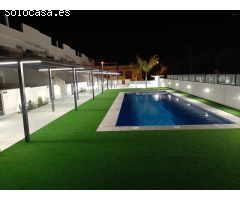 ESTUPENDO BUNGALOW PLANTA ALTA, 3 DORMITORIOS, 2 BAÑOS, PISCINA COMUNITARIA EN PILAR DE LA HORADADA
