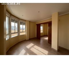 ATICO DE 5 DORMITORIOS 3 BAÑOS, TERRAZA, EN CENTRO DE TORREVIEJA
