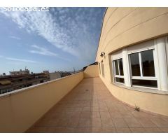 ATICO DE 5 DORMITORIOS 3 BAÑOS, TERRAZA, EN CENTRO DE TORREVIEJA