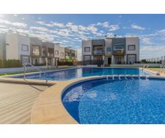 BUNGALOW 2 DORMITORIOS 2 BAÑOS, SOLARIUM, PISCINA COMUNITARIA EN AGUAS NUEVOS ( TORREVIEJA)