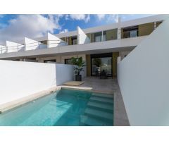 DUPLEX DE 2 DORMITORIOS BAÑO  y ASEO,  JARDIN Y PISCINA PRIVADA EN PILAR DE HORADADA (ALICANTE)