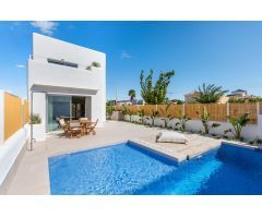 VILLAS DE OBRA NUEVA DE ESTILO IBICENCO EN LOS ALCAZARES