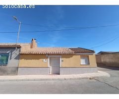 Los Canovas Yellow corner