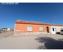Casa con terreno en Venta en Los Martinez Del Puerto, Murcia