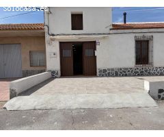 Casa de pueblo con terreno Los Paganes
