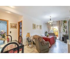 ¡PISAZO CON TERRAZA Y RESIDENCIAL CON PISCINA EN OGIJARES!