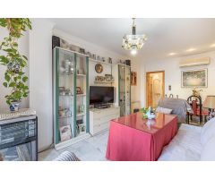 ¡PISAZO CON TERRAZA Y RESIDENCIAL CON PISCINA EN OGIJARES!