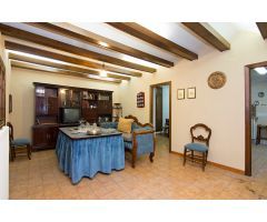 Escpecatcular Casa- Edficicio en el Centro de Baza