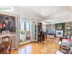 Ático Premium en pleno corazón de Granada. Lujo, comodidad y vistas inigualables.