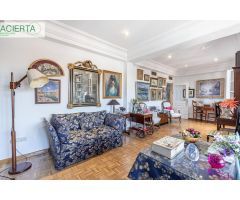 Ático Premium en pleno corazón de Granada. Lujo, comodidad y vistas inigualables.