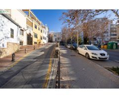 Casa de 2 dormitorios junto  avenida Cervantes