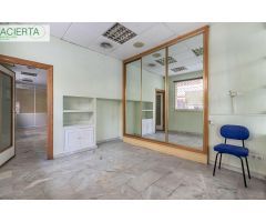 EN VENTA  LOCAL COMERCIAL  ( AVENIDA DEL  DOCTOR OLORIZ)