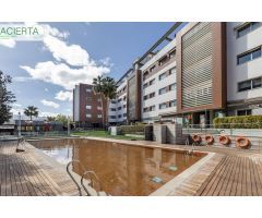 Magnífico piso con altas calidades con piscina, plaza de garaje y trastero. Novocampus.
