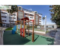 Magnífico piso con altas calidades con piscina, plaza de garaje y trastero. Novocampus.