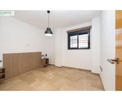 Piso de dos dormitorios, garaje y trastero.