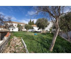 CASA EN PLANTA BAJA CON TERRENO EN ALBAYCÍN