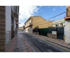 CASA EN PLENO CENTRO DE ARMILLA