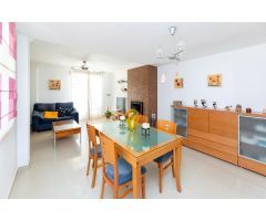 Estupenda vivienda en Urb. Los Chopos de Las Gabias