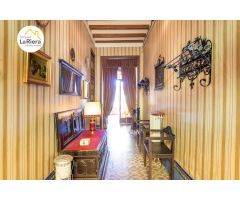 FANTÁSTICA CASA SEÑORIAL CON JARDÍN EN EL CENTRO!