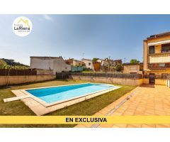 PISO COMO NUEVO CON PATIO AMPLIO, PARQUING Y TRASTERO