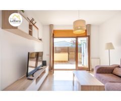 PISO COMO NUEVO CON PATIO AMPLIO, PARQUING Y TRASTERO