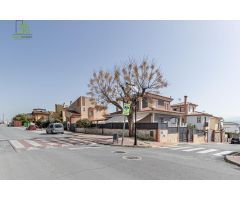 CHALET CON PISCINA EN ALBOLOTE