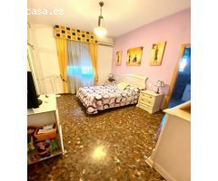 ZONA LA BARQUERA - Parcela de terreno de 1250 m2 con casa de 150 m2 con piscina y nave de 400m2.